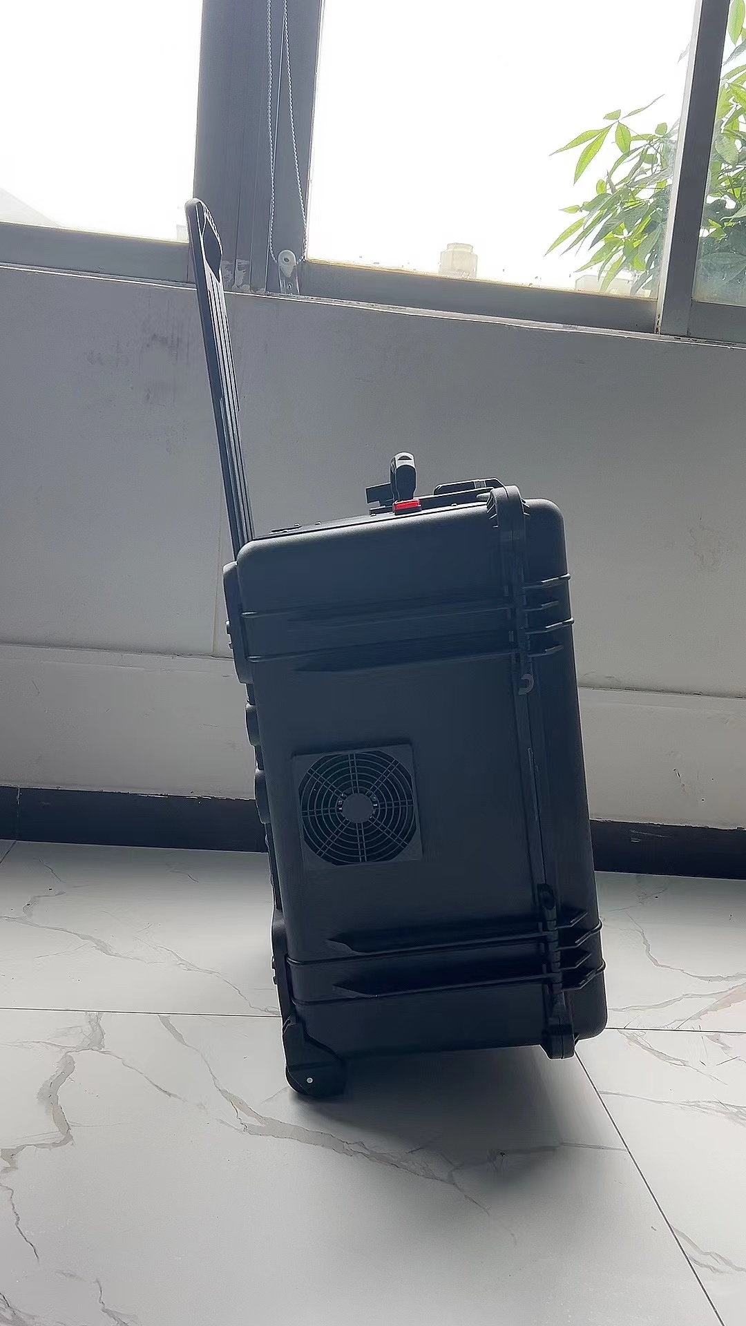宣化手拉箱型移动通信干扰器